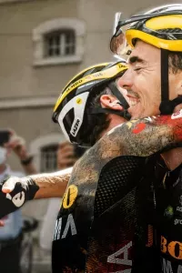 Tour De France: Trên Từng Dặm Đường (Phần 3)
